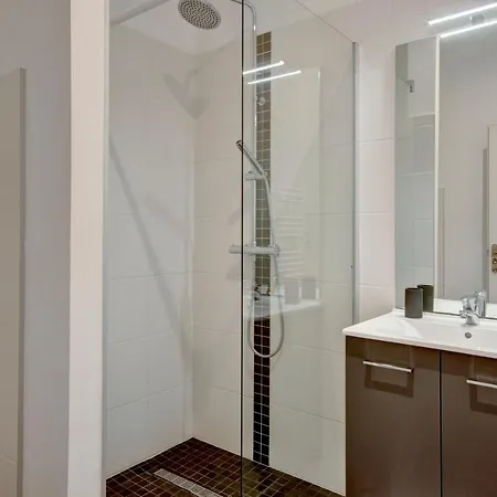 Les Halles Et Hauteurs By Cocoonr Apartament