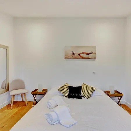 Les Halles Et Hauteurs By Cocoonr * Bordeaux