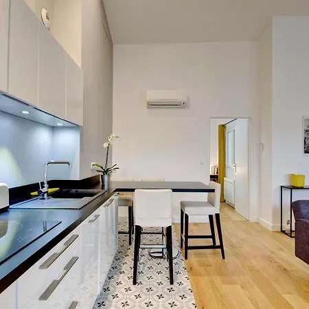 Apartament Les Halles Et Hauteurs By Cocoonr