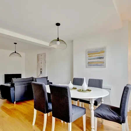 Apartment Les Halles Et Hauteurs By Cocoonr