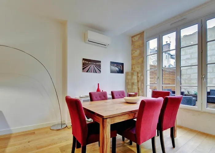 Les Halles Et Hauteurs By Cocoonr Apartment