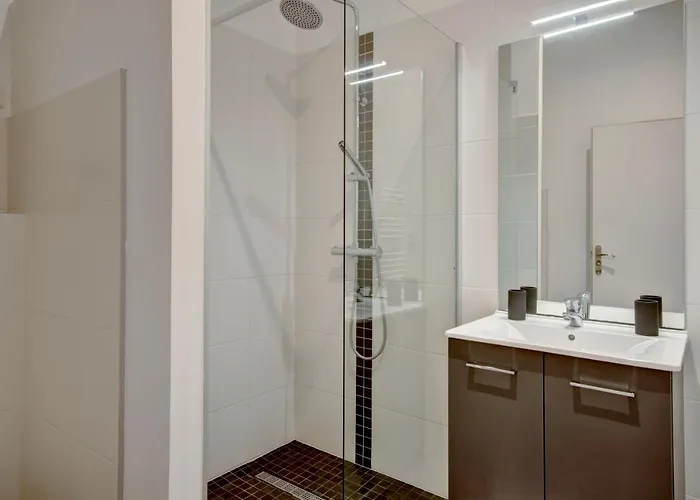 Les Halles Et Hauteurs By Cocoonr Apartament