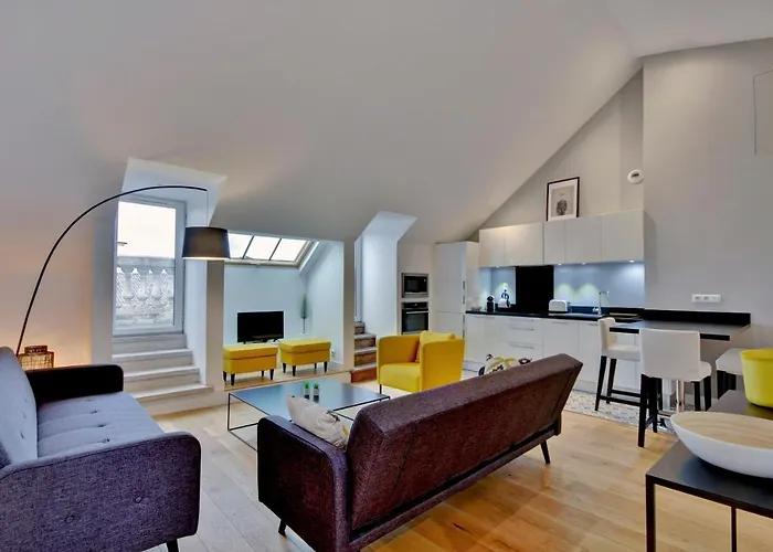 Les Halles Et Hauteurs By Cocoonr *