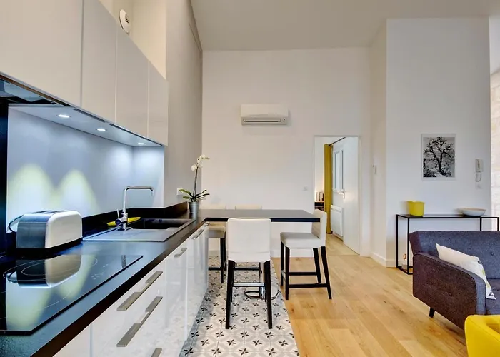 Apartament Les Halles Et Hauteurs By Cocoonr