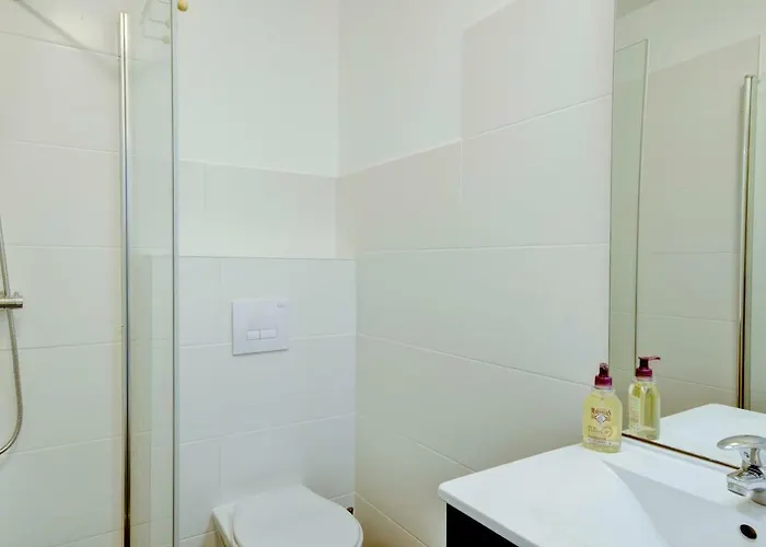 Les Halles Et Hauteurs By Cocoonr Bordeaux