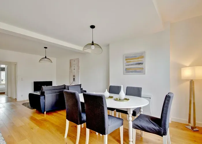 Апартаменты Les Halles Et Hauteurs By Cocoonr