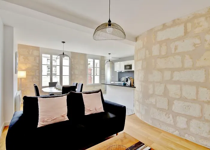 Les Halles Et Hauteurs By Cocoonr Apartment