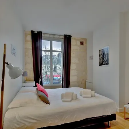 Les Halles Et Hauteurs By Cocoonr * Bordéus